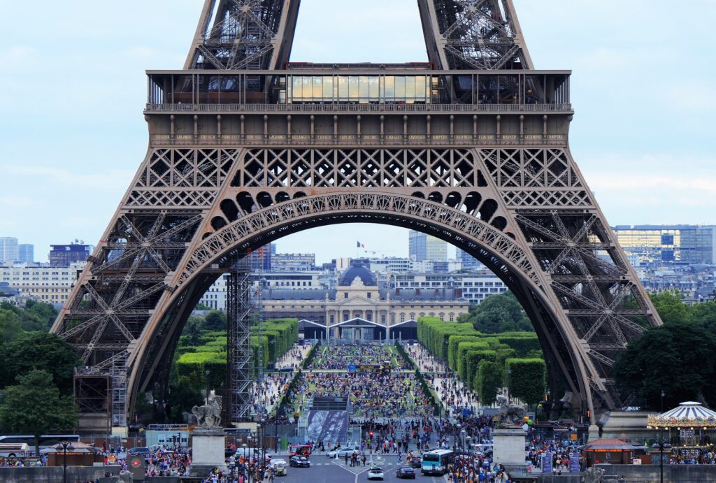 indian students go to france