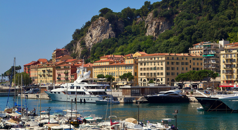 learning French in Nice
