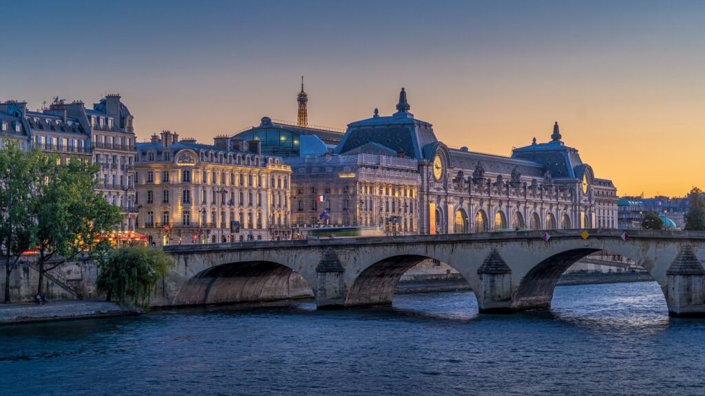 where to learn French in france